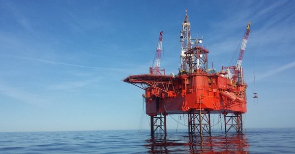 25 lat temu popłynęła pierwsza polska ropa spod dna Bałtyku - GospodarkaMorska.pl