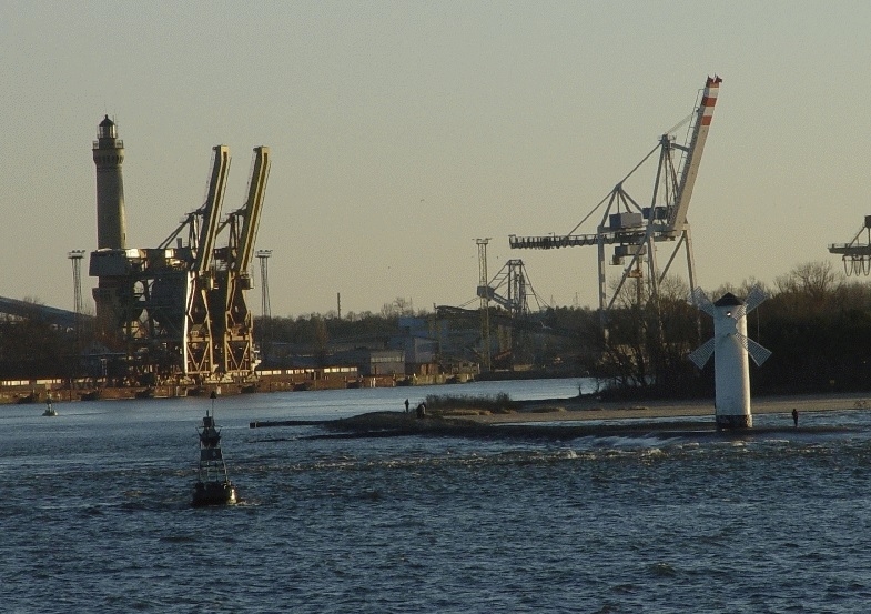 Nord Stream blokuje rozwój portu w Świnoujściu. Niemiecki sąd ponownie rozpatrzy polską skargę - GospodarkaMorska.pl