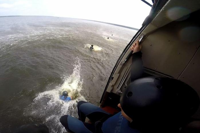 Szkolenie wysokościowo ratownicze nad Zalewem Sulejowskim - GospodarkaMorska.pl