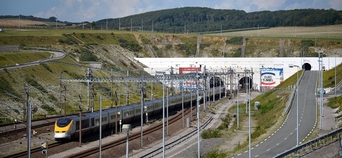 Zmiany w Eurotunelu – nowe udoskonalenia i zwiększenie środków ochrony - GospodarkaMorska.pl