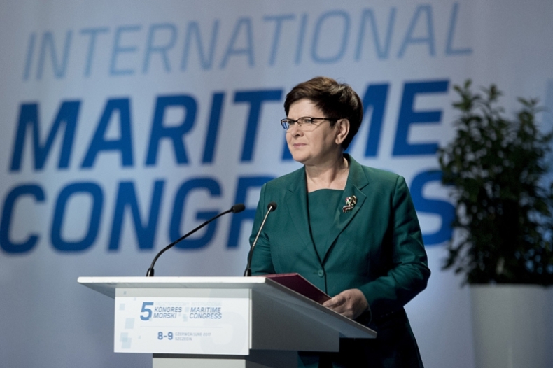 Szydło: przemysł stoczniowy, porty i żegluga śródlądowa to priorytety - GospodarkaMorska.pl