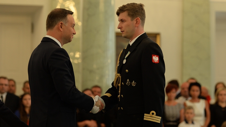 Marynarska ofiarność i odwaga - GospodarkaMorska.pl