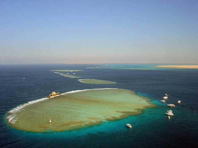 Egipt: Komisja parlamentarna zgodziła się na przekazanie wysp Rijadowi - GospodarkaMorska.pl