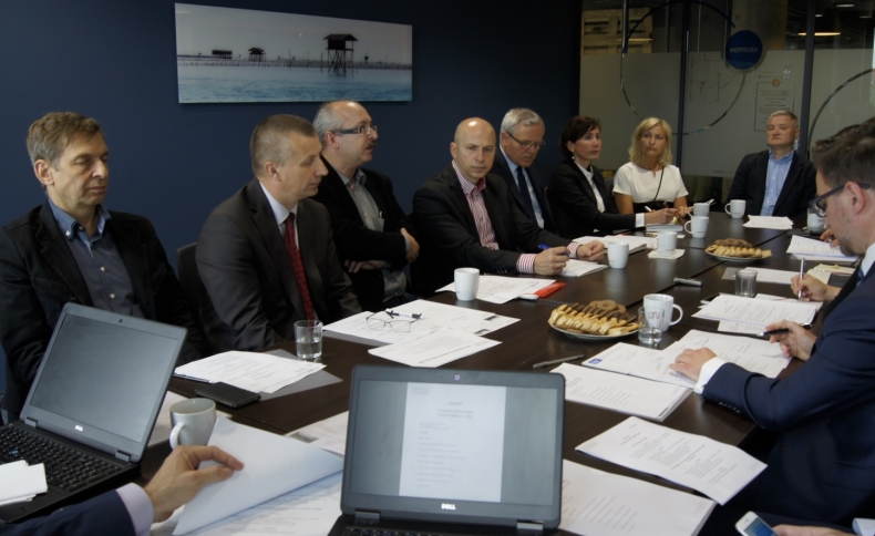 Chcą bronić interesów branży. Powstała Polska Platforma LNG - GospodarkaMorska.pl