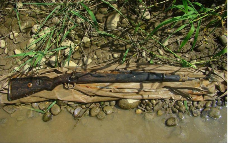 Wędkarz wyłowił z dna Dunajca karabin z czasów I wojny światowej - GospodarkaMorska.pl