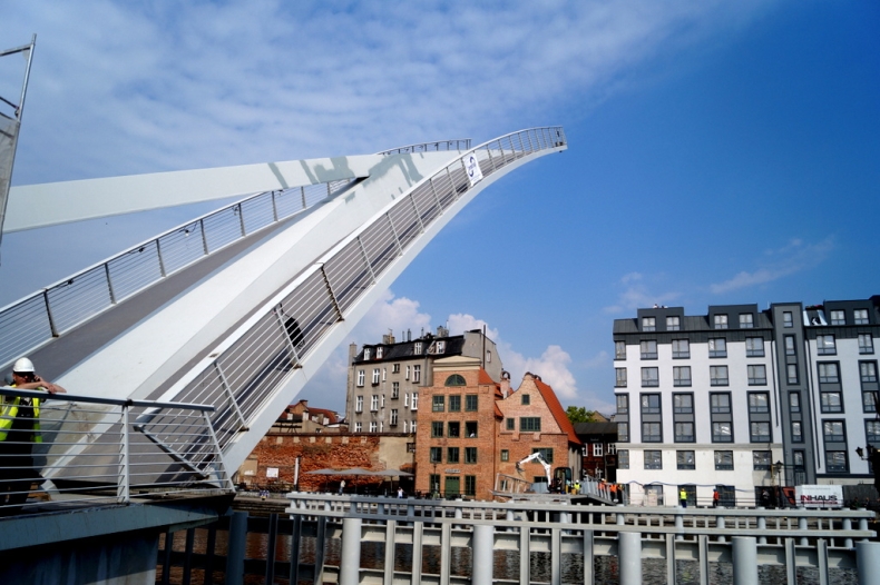 Otwarto kładkę na gdańską wyspę Ołowianka - GospodarkaMorska.pl