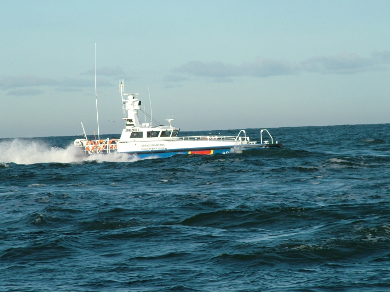 SG-214 szukała tonącego 20-latka - GospodarkaMorska.pl