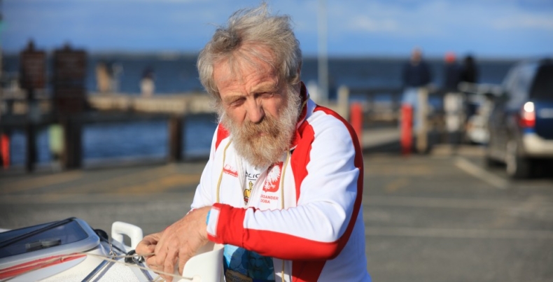 Aleksander Doba dryfuje bez steru po Atlantyku. Nie przerwał wyprawy, ale potrzebna pomoc - GospodarkaMorska.pl