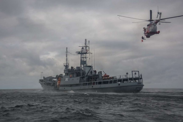 Ćwiczenie pokazowe działań antyterrorystycznych i ratowniczych p.k. „Korsarz – 17” - GospodarkaMorska.pl