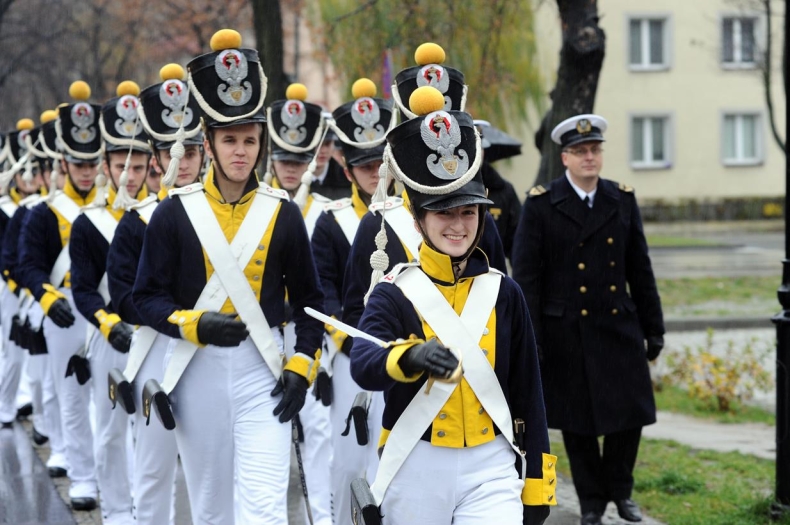 Akademia Marynarki Wojennej świetuje w Toruniu - GospodarkaMorska.pl