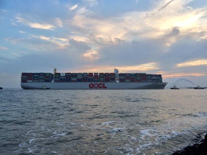 Do Gdańska w środę przypłynie największy kontenerowiec świata - GospodarkaMorska.pl