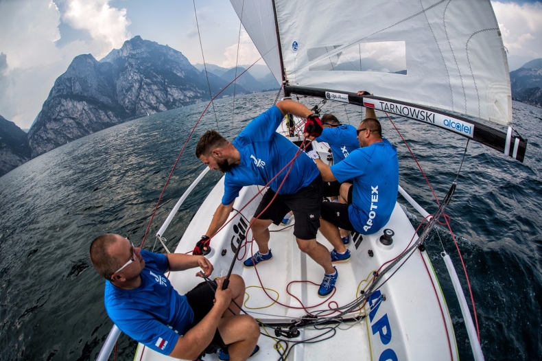 Tarnowski atakuje Gardę - GospodarkaMorska.pl