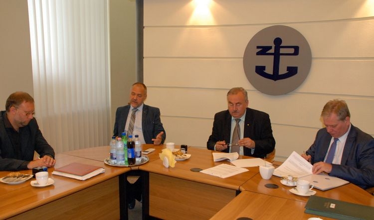 Intermodal w Świnoujściu – studium wykonalności i projekt budowlano-wykonawczy - GospodarkaMorska.pl