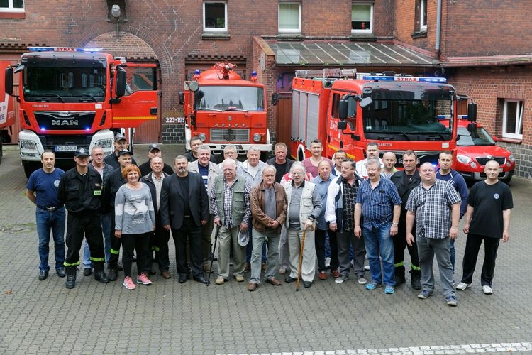 70 lat Portowej Służby Ratowniczej w Szczecinie - GospodarkaMorska.pl