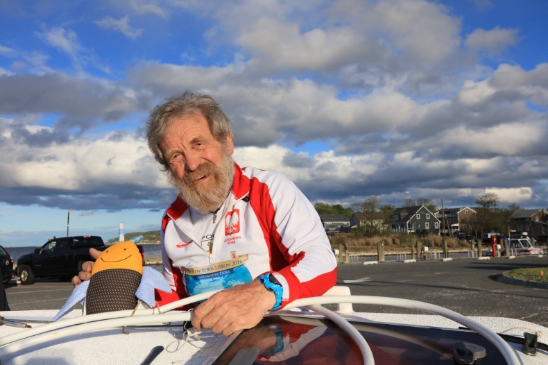 Są szanse na naprawę kajaka Doby. Polski podróżnik nadal dryfuje po Atlantyku - GospodarkaMorska.pl