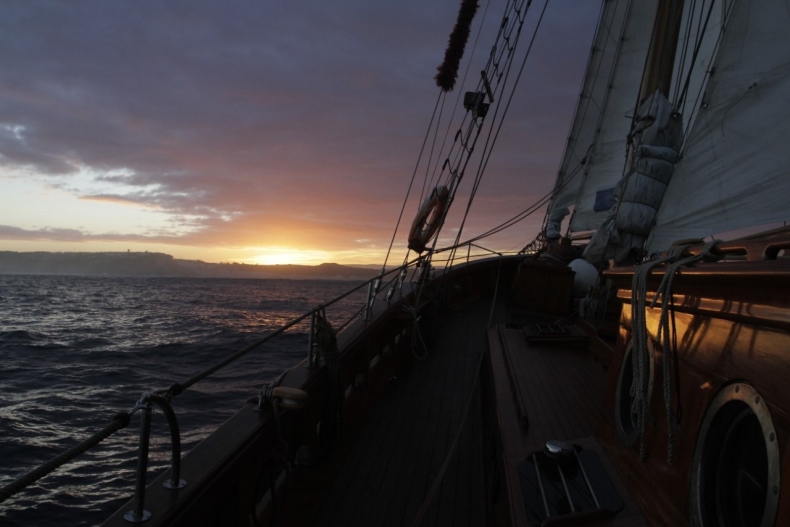 Bonawentura osiadł na mieliźnie - GospodarkaMorska.pl