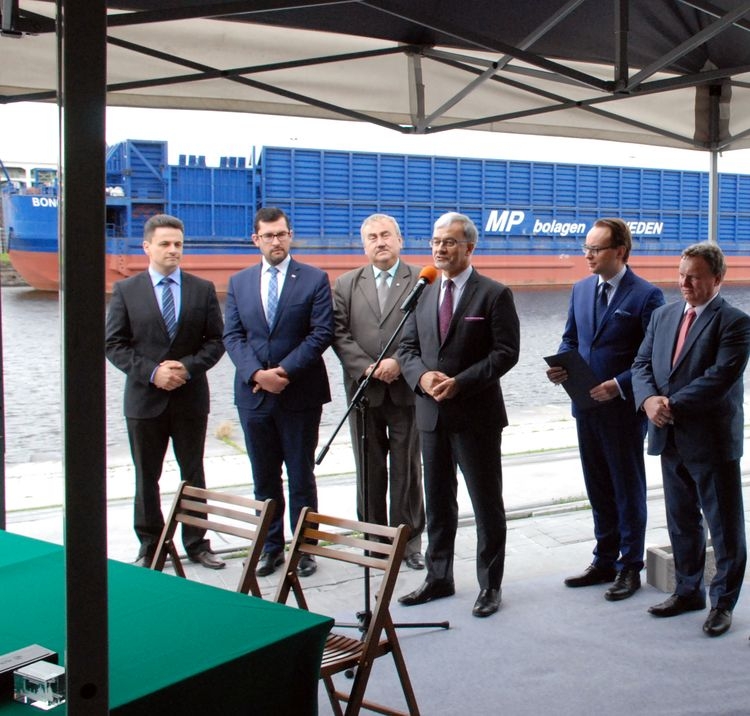 Będą modernizowane szlaki kolejowe do portów morskich w Szczecinie i Świnoujściu - GospodarkaMorska.pl