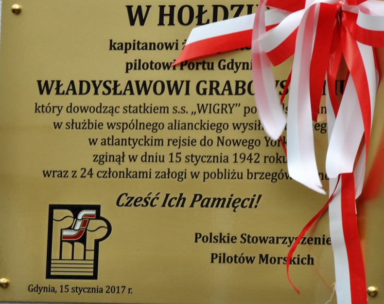 Tablica pamiątkowa pilota gdyńskiego portu kpt. Władysława Grabowskiego - GospodarkaMorska.pl