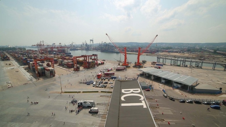 Zobacz, jak pracuje Bałtycki Terminal Kontenerowy - GospodarkaMorska.pl