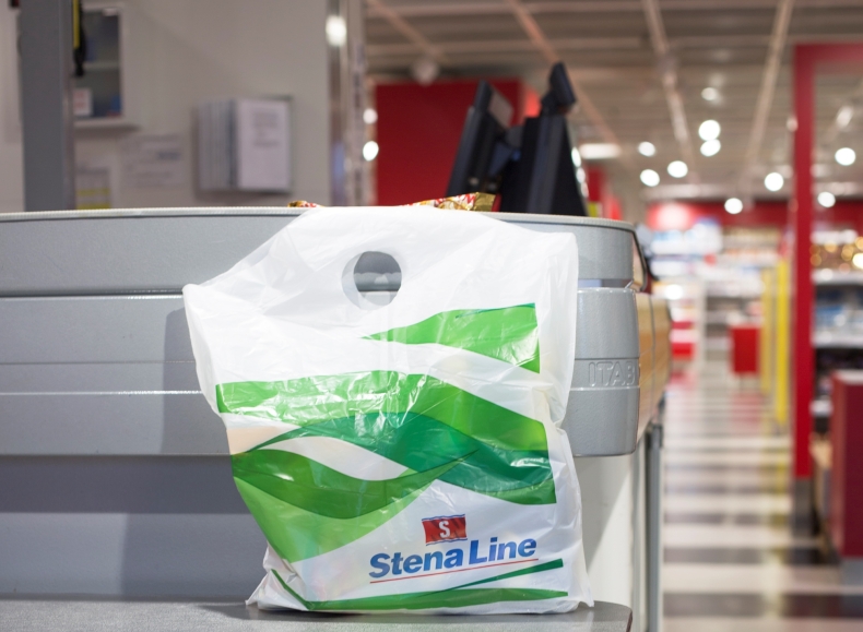 Stena Line wprowadza biodegradowalne torby na pokładach wszystkich statków - GospodarkaMorska.pl