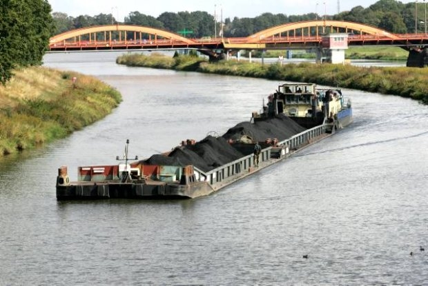 Morawiecki: ponad 100 mld dol. na inwestycje infrastrukturalne w 10 najbliższych latach - GospodarkaMorska.pl