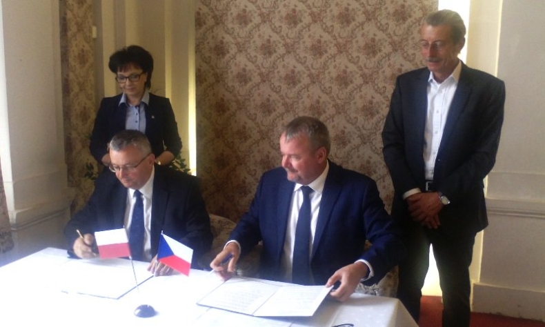 Adamczyk: Budowa S3 po stronie polskiej i D11 po czeskiej to zadania priorytetowe - GospodarkaMorska.pl