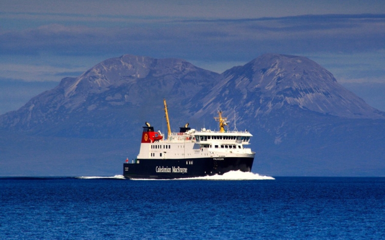 Nowy prom dla CalMac Ferries? To coraz bardziej możliwe - GospodarkaMorska.pl