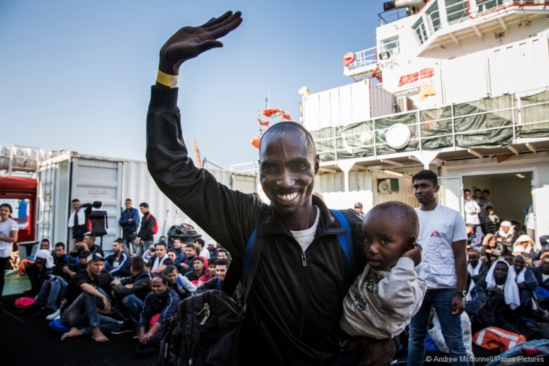 Włochy/Minister finansów: W tym roku 4,2 mld euro wydatków na migrantów - GospodarkaMorska.pl