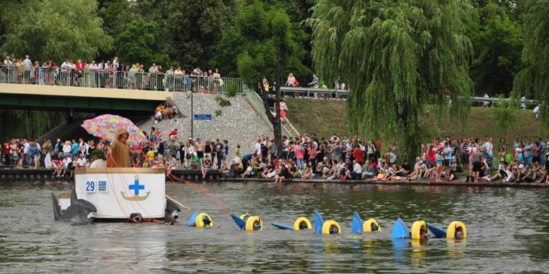 Augustów: W niedzielę 22. Mistrzostwa Polski w Pływaniu na Byle Czym - GospodarkaMorska.pl