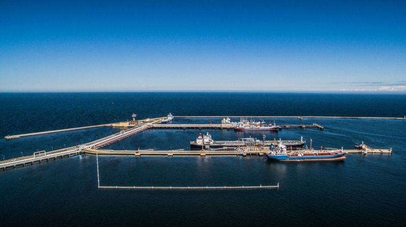 Ponad 6 mln ton przeładunków w Naftoporcie - GospodarkaMorska.pl