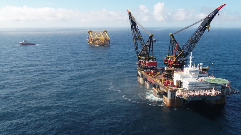 Zobacz instalację gigantycznego elementu platformy Johan Sverdrup (wideo) - GospodarkaMorska.pl