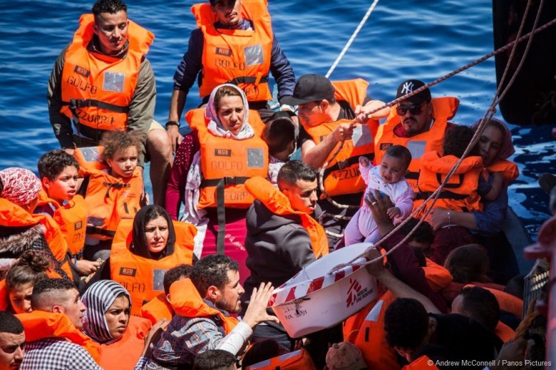 Włochy: Zgoda parlamentu na misję wsparcia Libii, by ograniczyć migrację - GospodarkaMorska.pl
