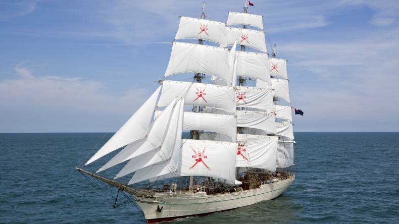 Omańska piękność przy Nabrzeżu Pasażerskim w Szczecinie - GospodarkaMorska.pl