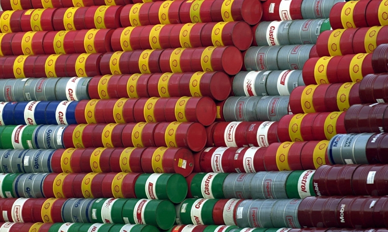 Ropa na niewielkim minusie, rynek czeka na wyniki spotkania OPEC i Rosji - GospodarkaMorska.pl