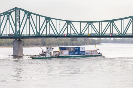 O przyszłości transportu Wisłą - GospodarkaMorska.pl