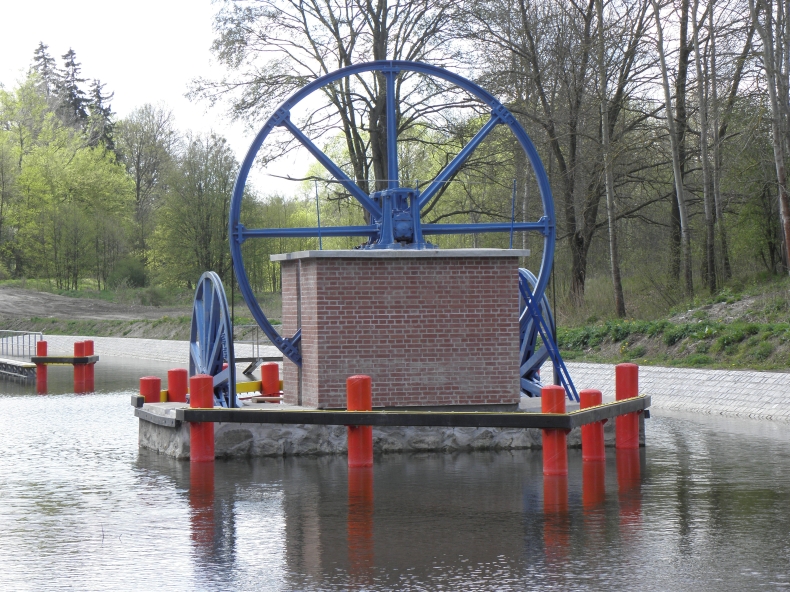 Kanał Elbląski w pełni dostępny - GospodarkaMorska.pl