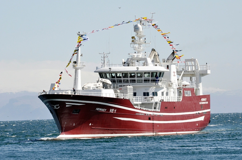 Od 20 lipca 2017 roku nowe przepisy regulujące parametry statków rybackich - GospodarkaMorska.pl