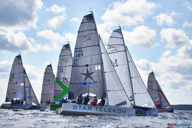 Mistrzostwa Polski klas Delphia 24 OD i Scandinavia Skippi 650 Delphia Yachts Star Telekom Cup 2017 zakończone - GospodarkaMorska.pl