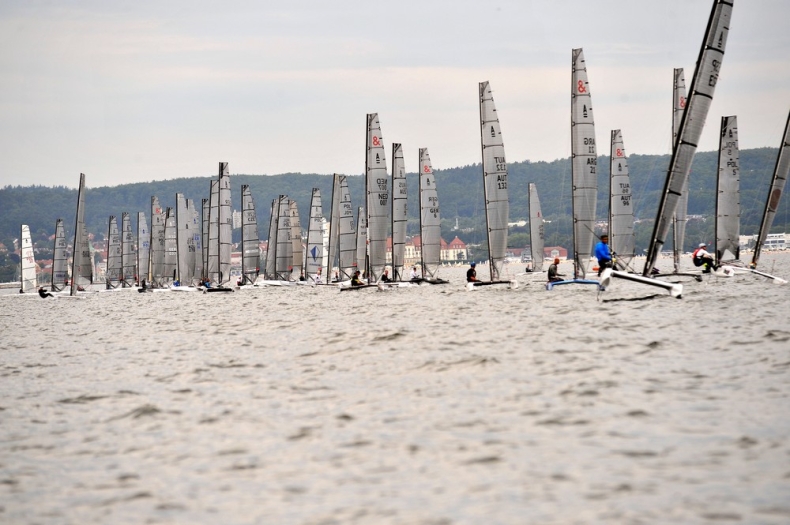 Otwarte Mistrzostwa Polski dzień 2 – wymagające warunki - GospodarkaMorska.pl