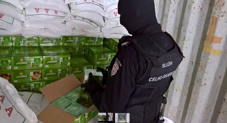 Pomorskie: Funkcjonariusze KAS udaremnili przemyt 2 ton melasy tytoniowej - GospodarkaMorska.pl
