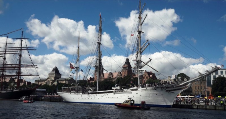 Wielkie żaglowce i ryby - GospodarkaMorska.pl