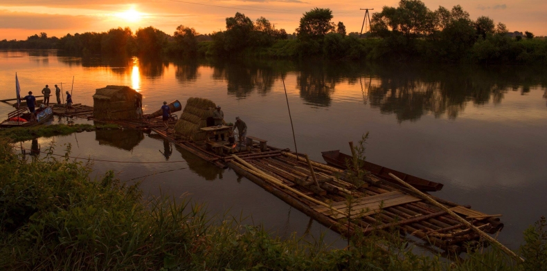 Z małego Gdańska do dużego – witamy ulanowskich flisaków - GospodarkaMorska.pl