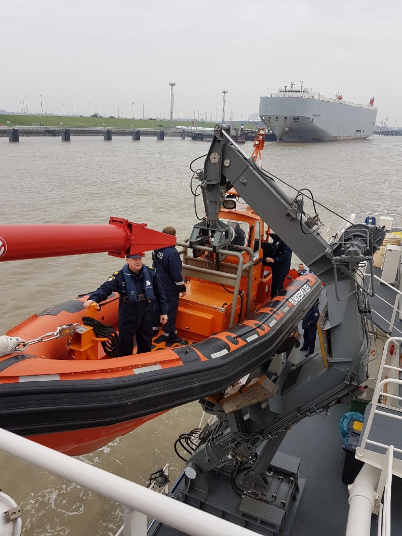 Wizyta komendanta MOSG w Morskim Centrum Bezpieczeństwa - GospodarkaMorska.pl