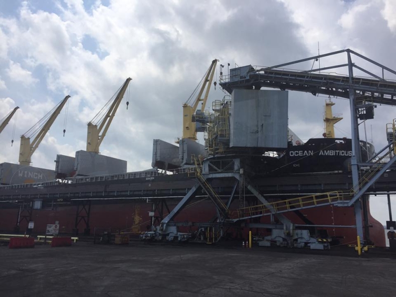 Na Ukrainę płynie pierwszy transport węgla z USA - GospodarkaMorska.pl