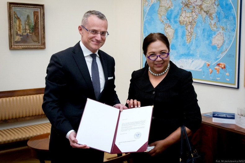 Wiceszef MSZ zapowiedział otwarcie w styczniu ambasady RP na Filipinach - GospodarkaMorska.pl