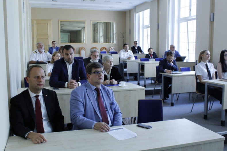 Wrocław: Posiedzenie zespołu ds. żeglugi na Odrze - GospodarkaMorska.pl