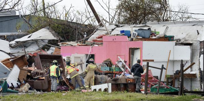 USA: Straty materialne po przejściu huraganu Harvey przez Teksas - GospodarkaMorska.pl