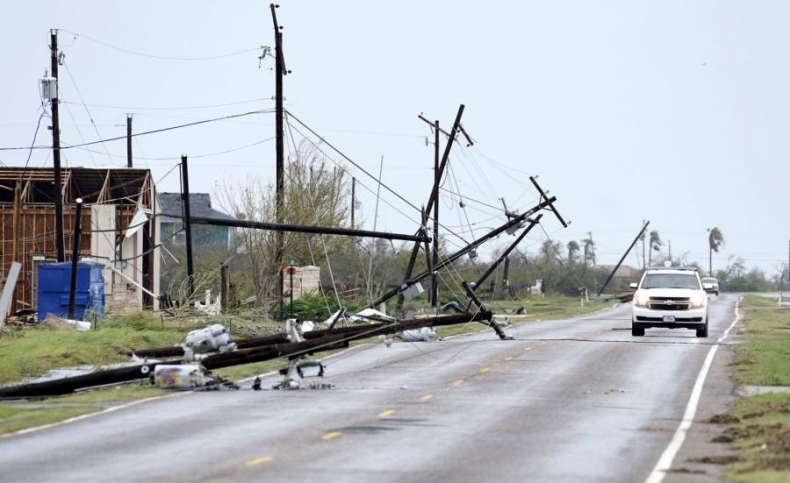 USA: Co najmniej dwie ofiary śmiertelne huraganu Harvey, zamknięto lotnisko w Houston - GospodarkaMorska.pl