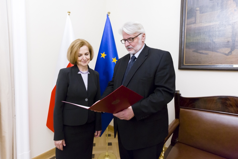 Szef MSZ wręczył nominacje nowym ambasadorom RP w Austrii, Chile i Panamie - GospodarkaMorska.pl