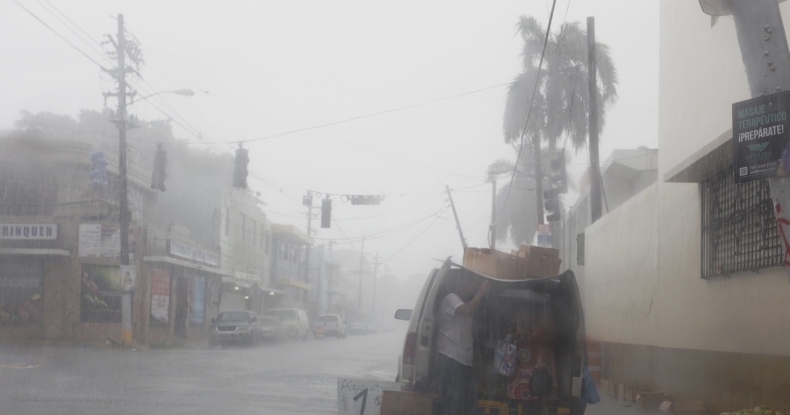 Irma pustoszy wyspy Turks i Caicos i podąża w kierunku Florydy - GospodarkaMorska.pl